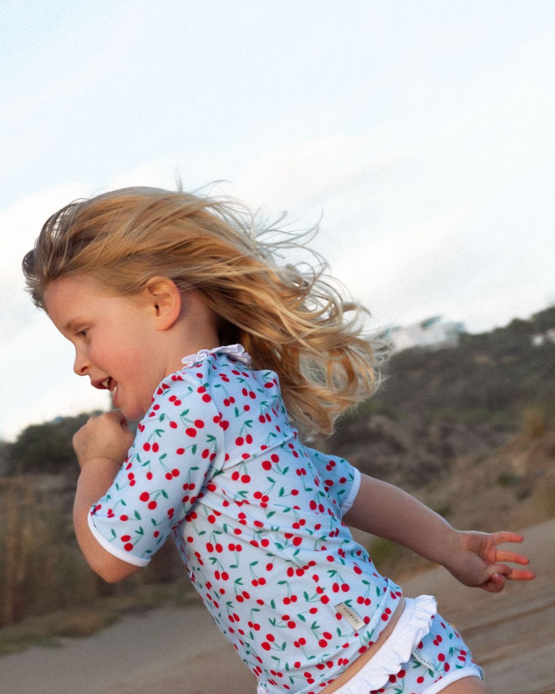 Girl UV Two-Piece Swimsuit Ruffle Picota