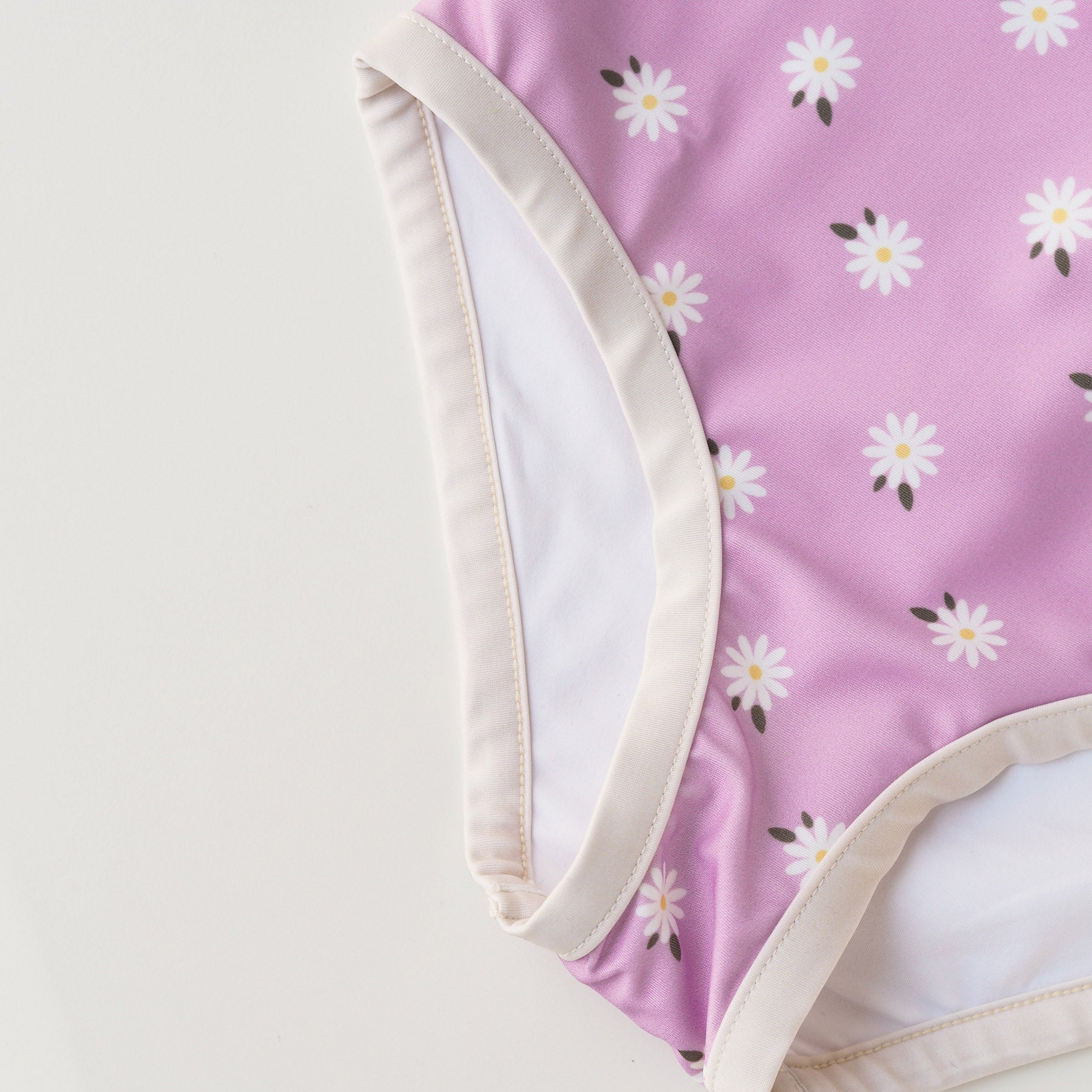 UV Swimsuit Ruffle Florence - lilac daisies